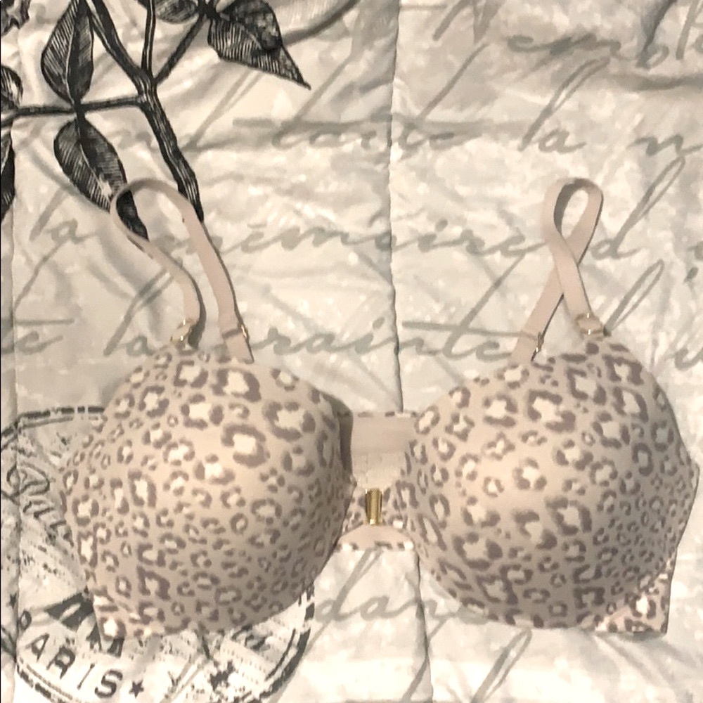 Incredible by Victoria Secret 36D Bra
